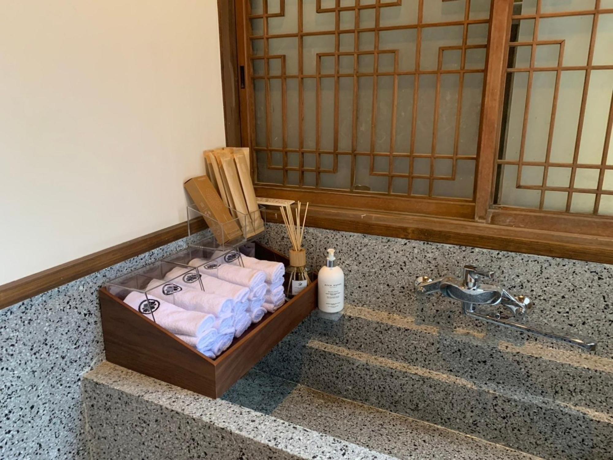 Shiseki Ryokan Kagetsu Taishoukan - Vacation Stay 48535V 武雄市 エクステリア 写真